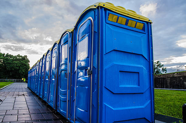 Best Portable toilet rental cost  in Douglas, MI